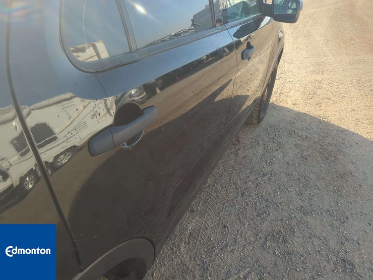 2018-ford-explorer-image-40