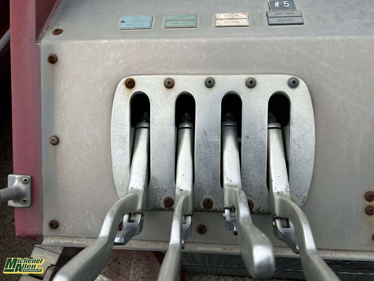 1980-ford-c800-image-28
