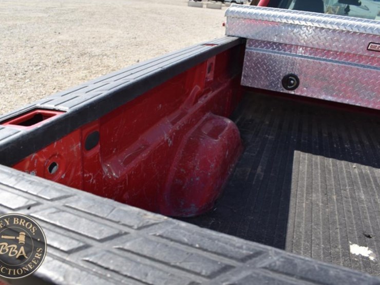 2013-chevrolet-silverado-1500-image-24