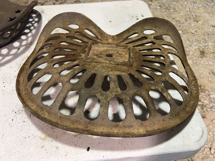 (3)-cast-iron-seats-image-6