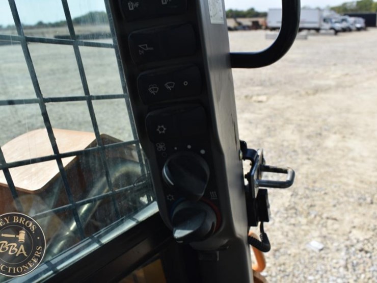 2021-case-tv370b-image-21