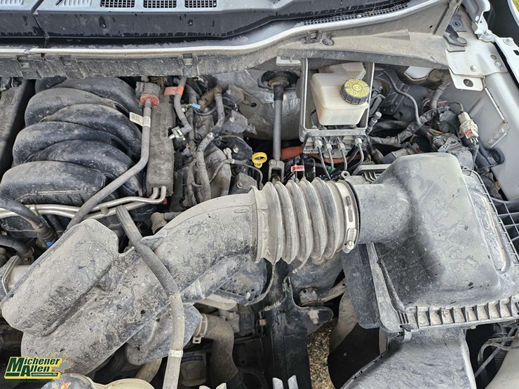 2021-ford-f150-image-36