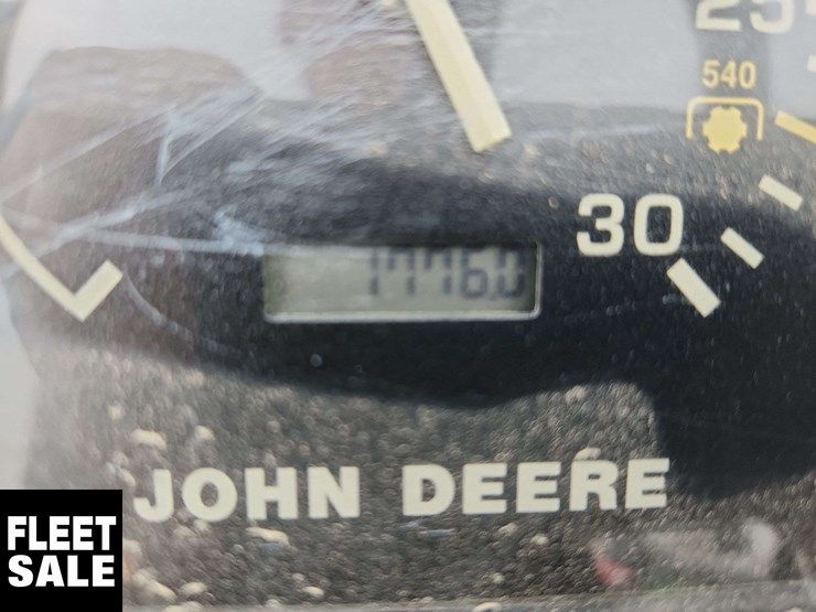2000-john-deere-4400-image-31