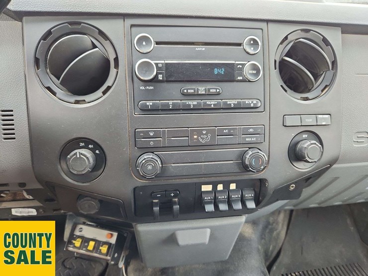 2013-ford-f550-image-14