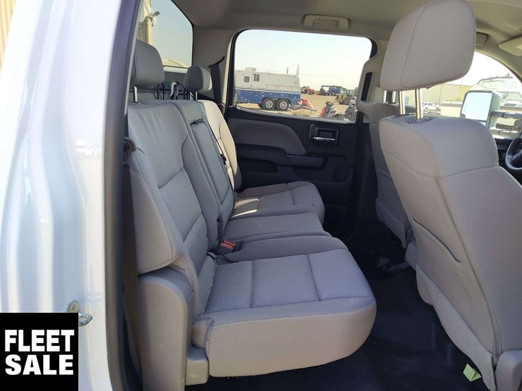 2018-chevrolet-silverado-3500hd-image-19