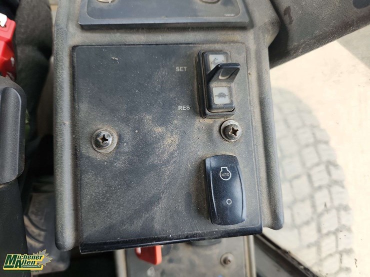 2006-deere-770d-image-16