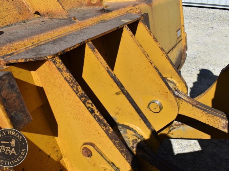 2014-caterpillar-982m-image-33