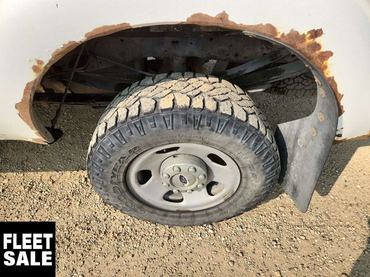 2011-ford-f350-image-27