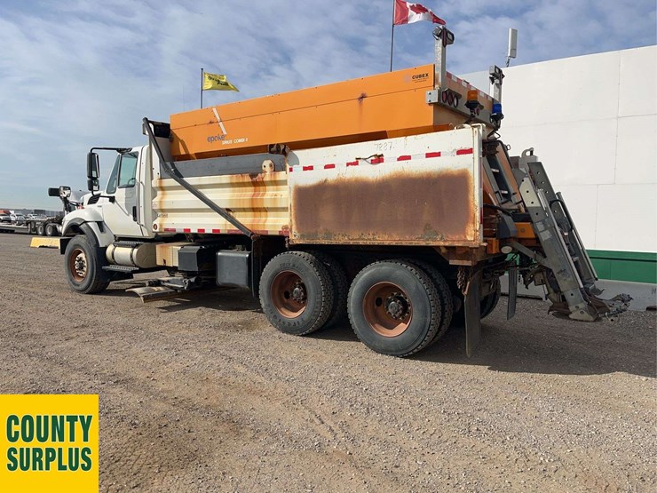 2011-international-workstar-7500-image-3