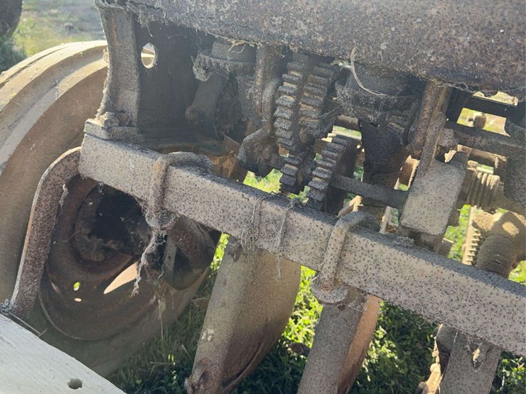 8ft-grain-drill-image-36