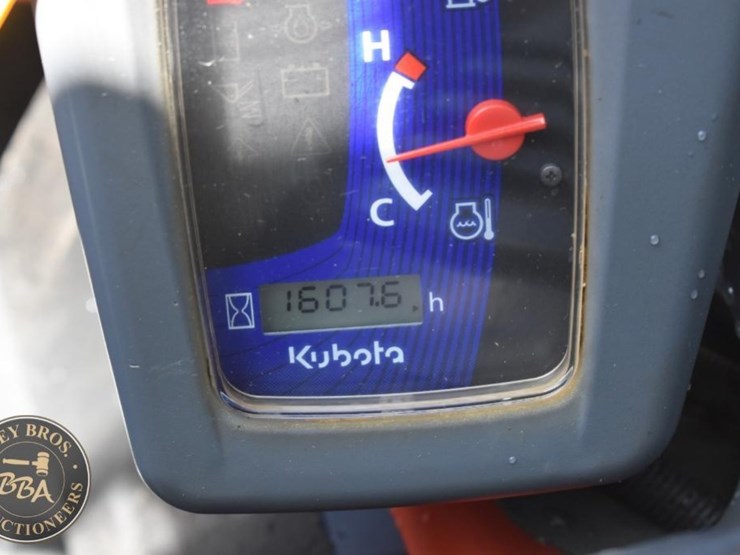 2017-kubota-ssv65-image-80