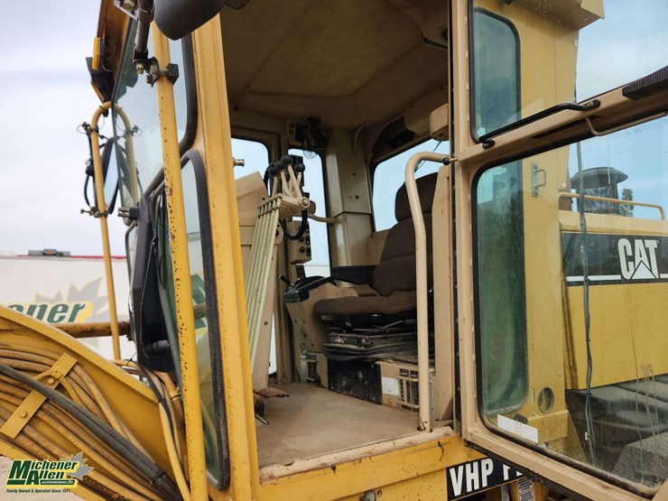 2007-caterpillar-140h-image-40