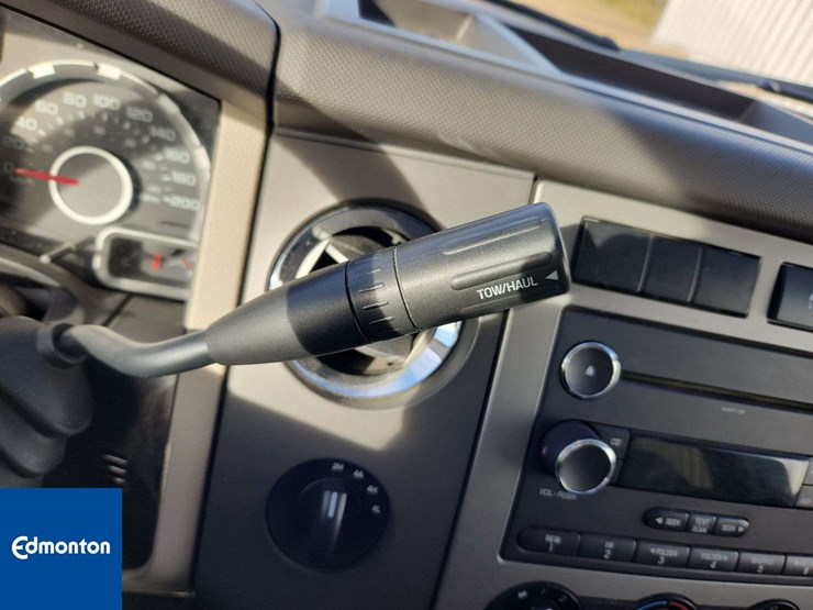 2011-ford-expedition-image-9