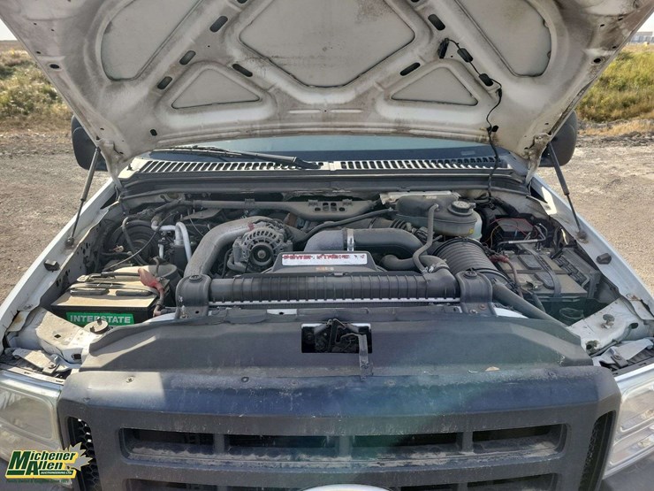 2006-ford-f550-image-27