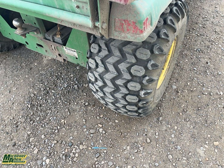 john-deere-gator-image-9