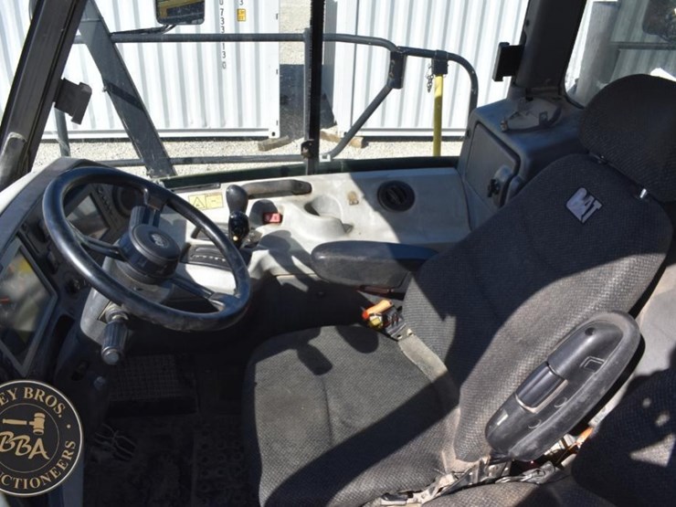 2012-caterpillar-740b-image-21