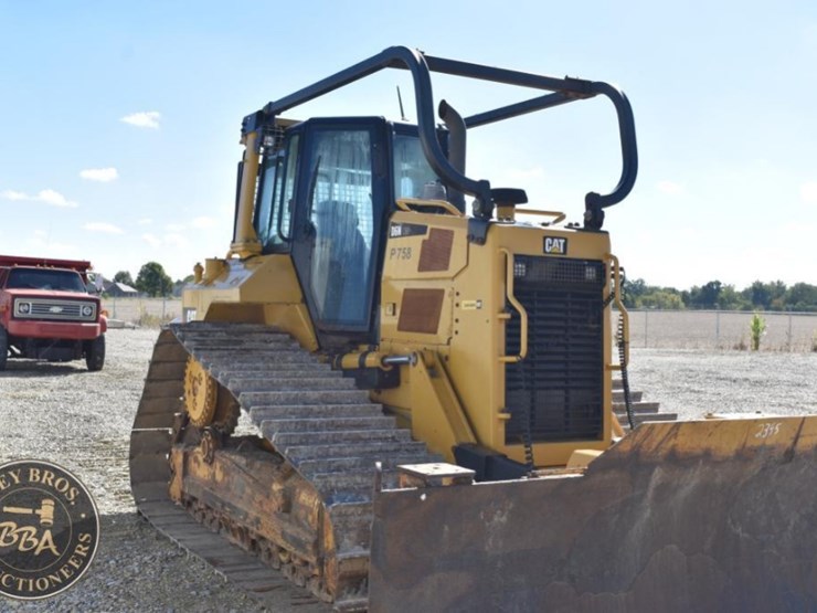 2020-caterpillar-d6n-lgp-image-35