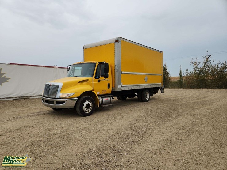 2013-international-durastar-4300-image-1