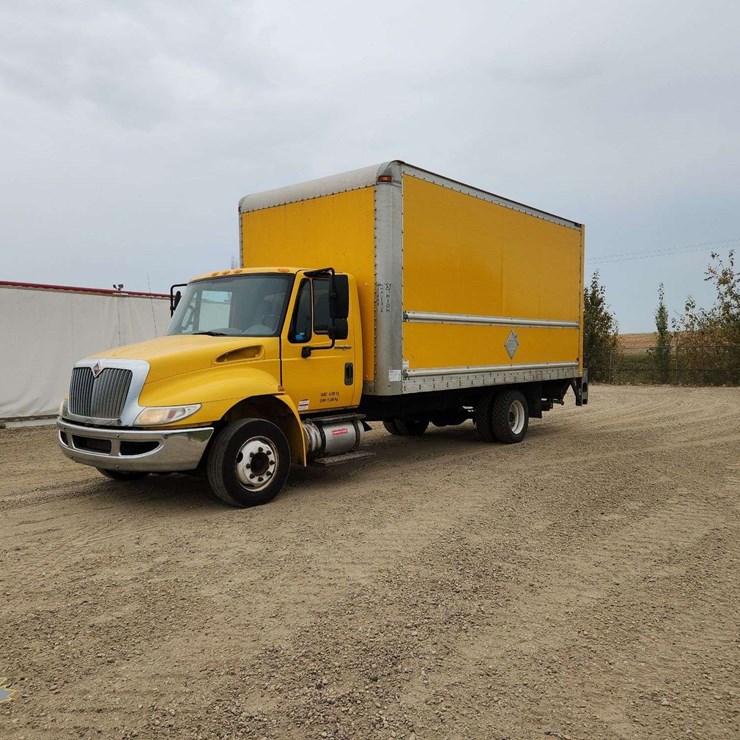 2013 INTERNATIONAL DURASTAR 4300