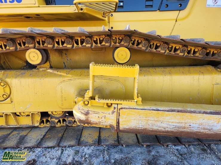 2015-komatsu-d65px-image-30