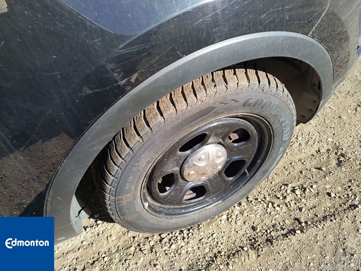 2018-ford-explorer-image-24