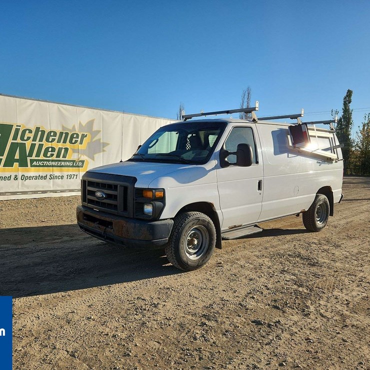 2012 FORD CARGO