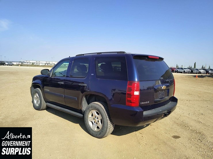 2007-chevrolet-tahoe-ls-image-2
