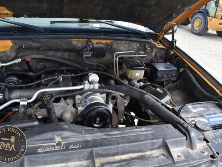2000-chevrolet-3500-image-41