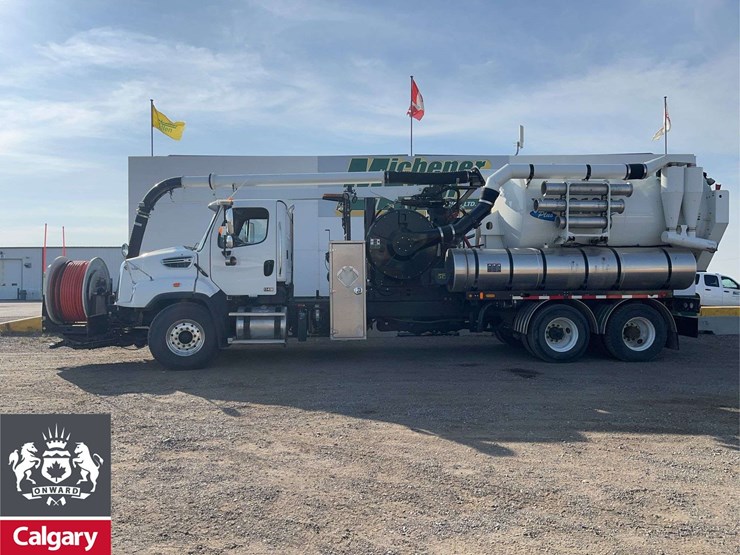 2015-freightliner-114sd-image-5