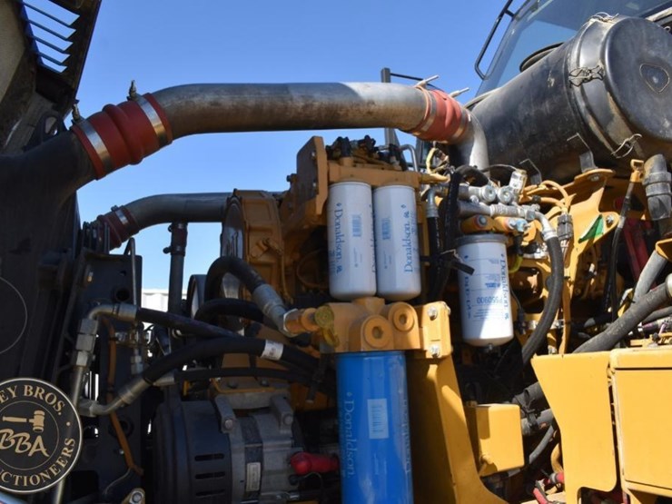 2012-caterpillar-740b-image-84