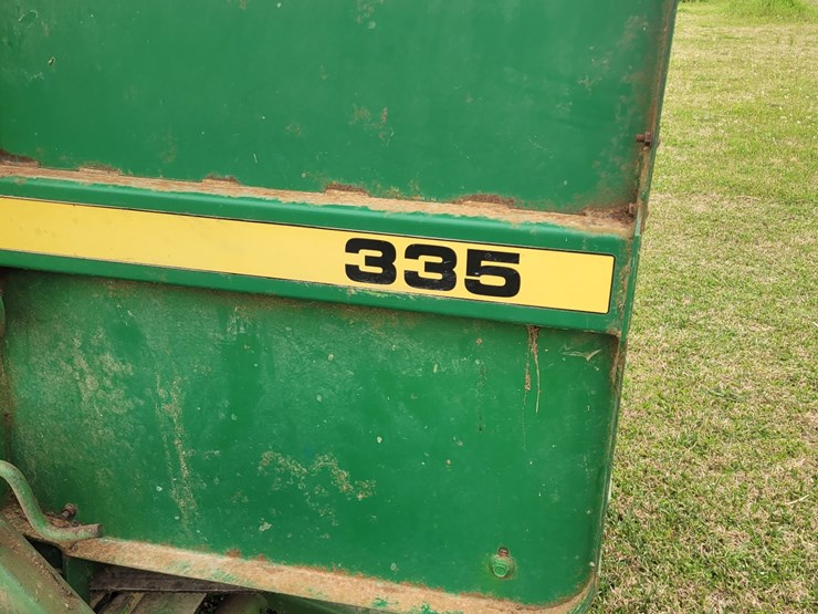 john-deere-335-image-3