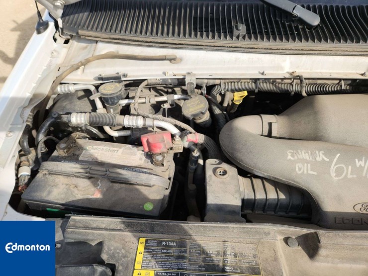 2012-ford-cargo-image-12
