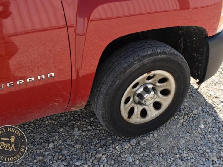 2010-chevrolet-silverado-1500-image-27