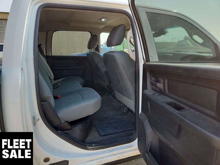 2016-ram-tradesman-image-15