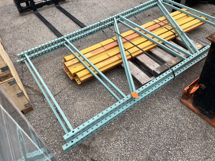 #3074-•-teardrop-pallet-racking-(o8)-image-12