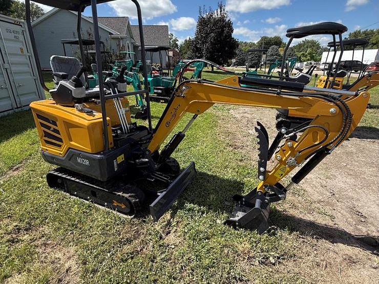 #605-•-2025-cfg-industrial-mx20r-hydraulic-track-type-mini-excavator-image-1