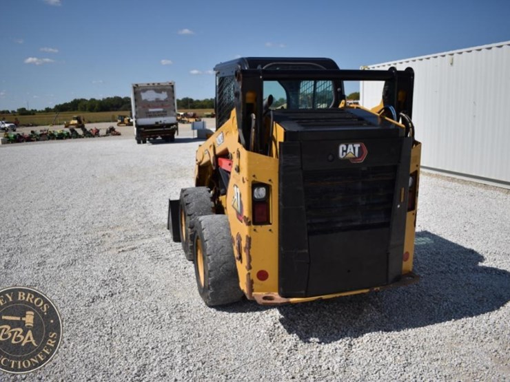 2019-caterpillar-242d3-image-13