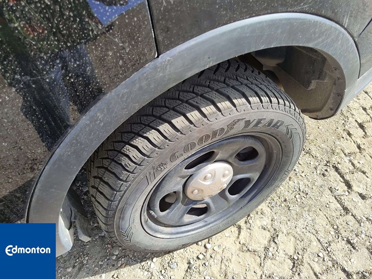 2018-ford-explorer-image-23
