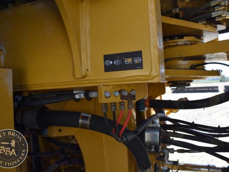 2014-caterpillar-982m-image-63