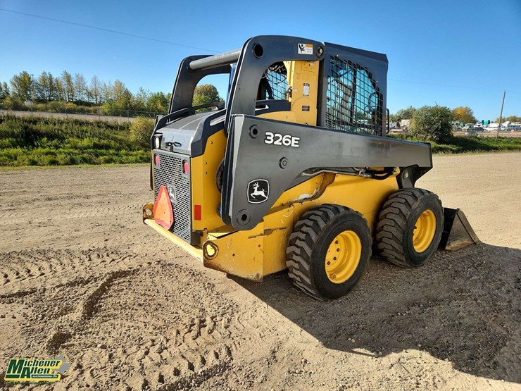 deere-326e-image-4
