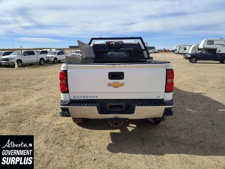 2017-chevrolet-silverado-2500hd-image-31