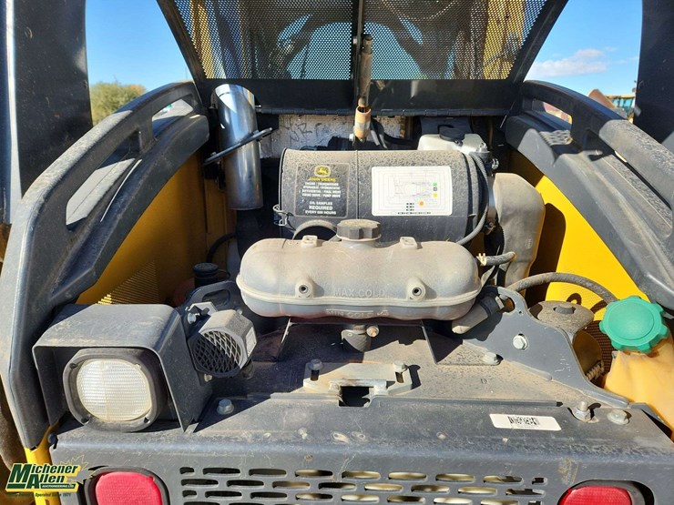 deere-326e-image-25