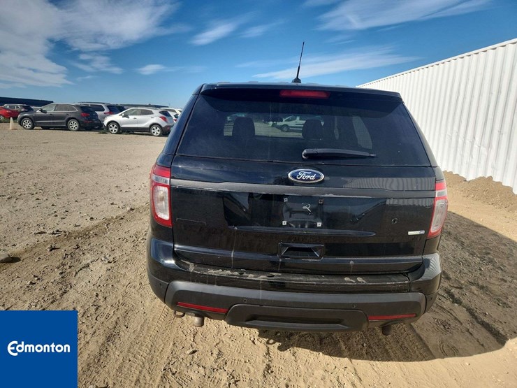 2014-ford-explorer-image-18