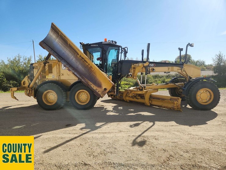 2020-caterpillar-150-awd-image-4