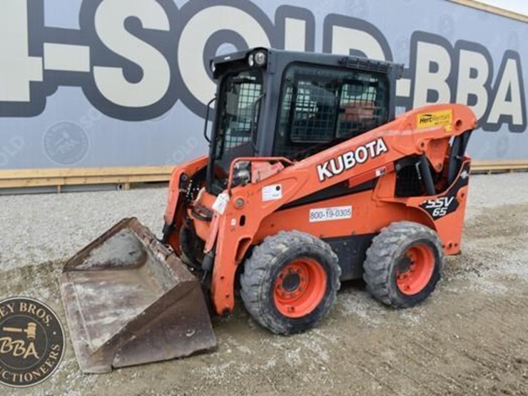 2017-kubota-ssv65-image-51