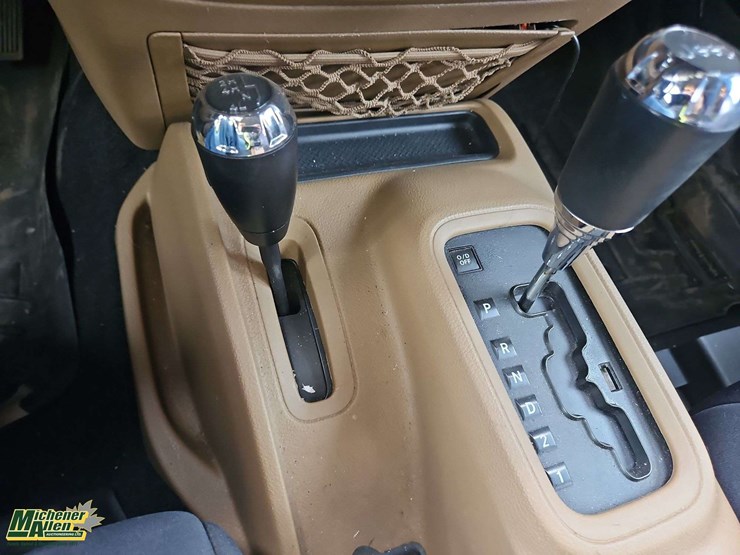 2011-jeep-wrangler-image-10