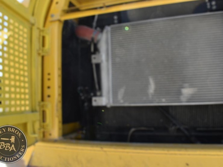 2023-komatsu-pc360-lc-11-image-19