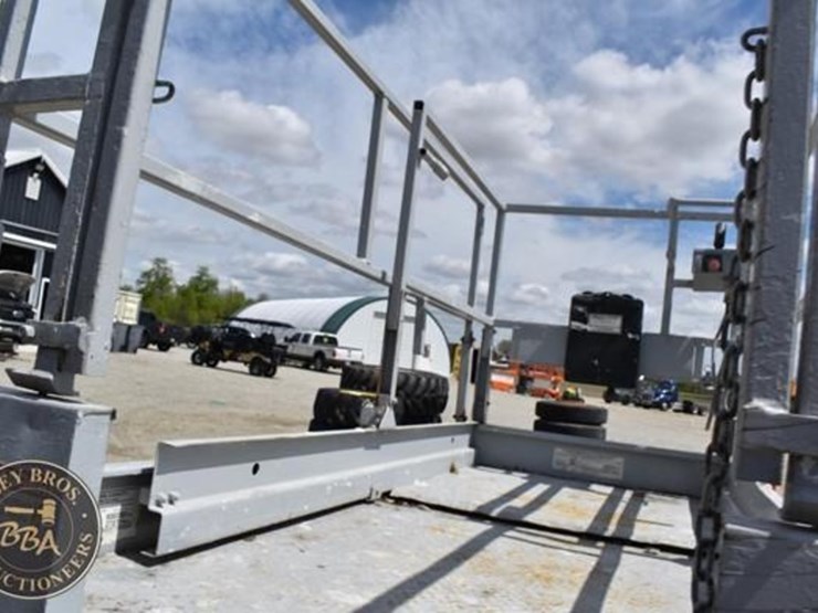 electric-scissor-lift-37988-image-8