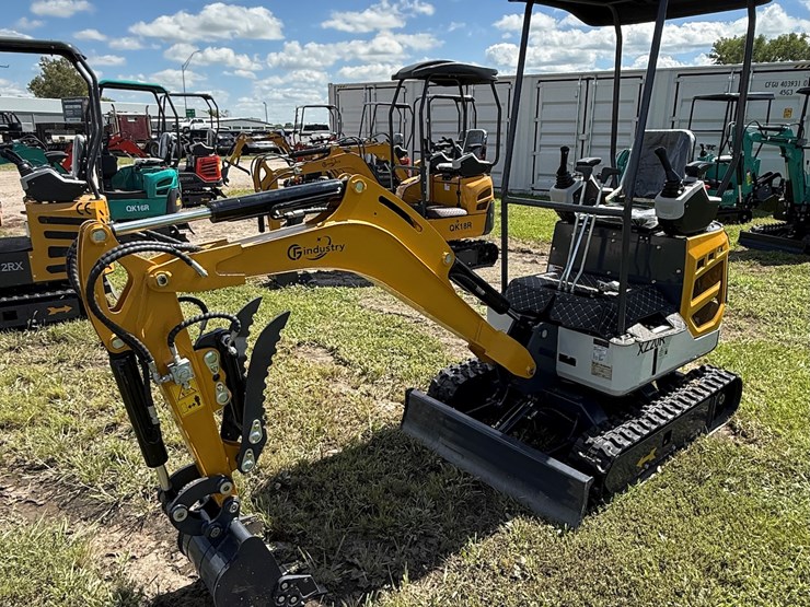 #609-•-2025-cfg-industrial-xz20r-hydraulic-track-type-mini-excavator-image-10