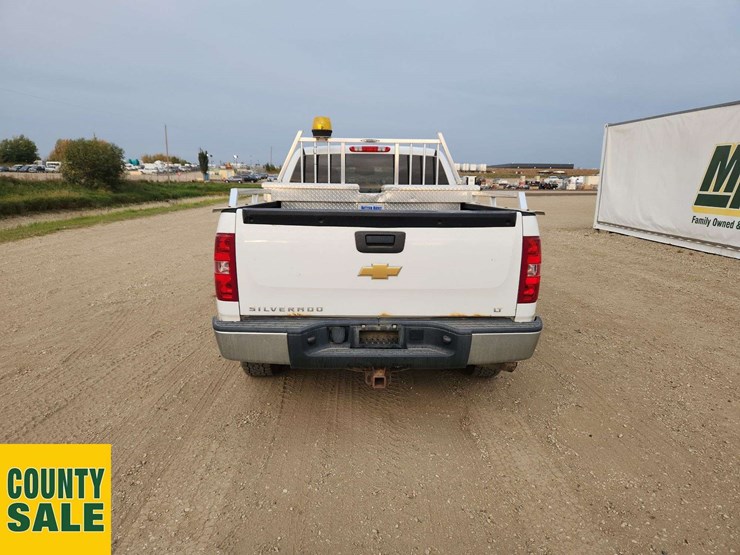 2013-chevrolet-silverado-1500-image-30